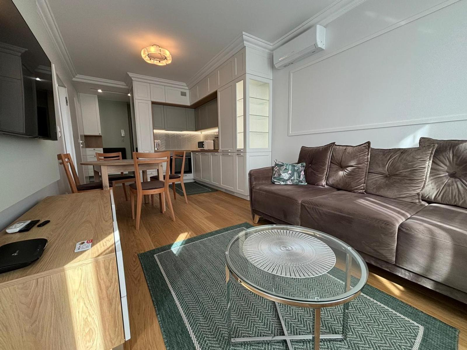 Apartamenty W Centrum Bialegostoku Z Parkingiem W Garazu Podziemnym Bialystok Luaran gambar